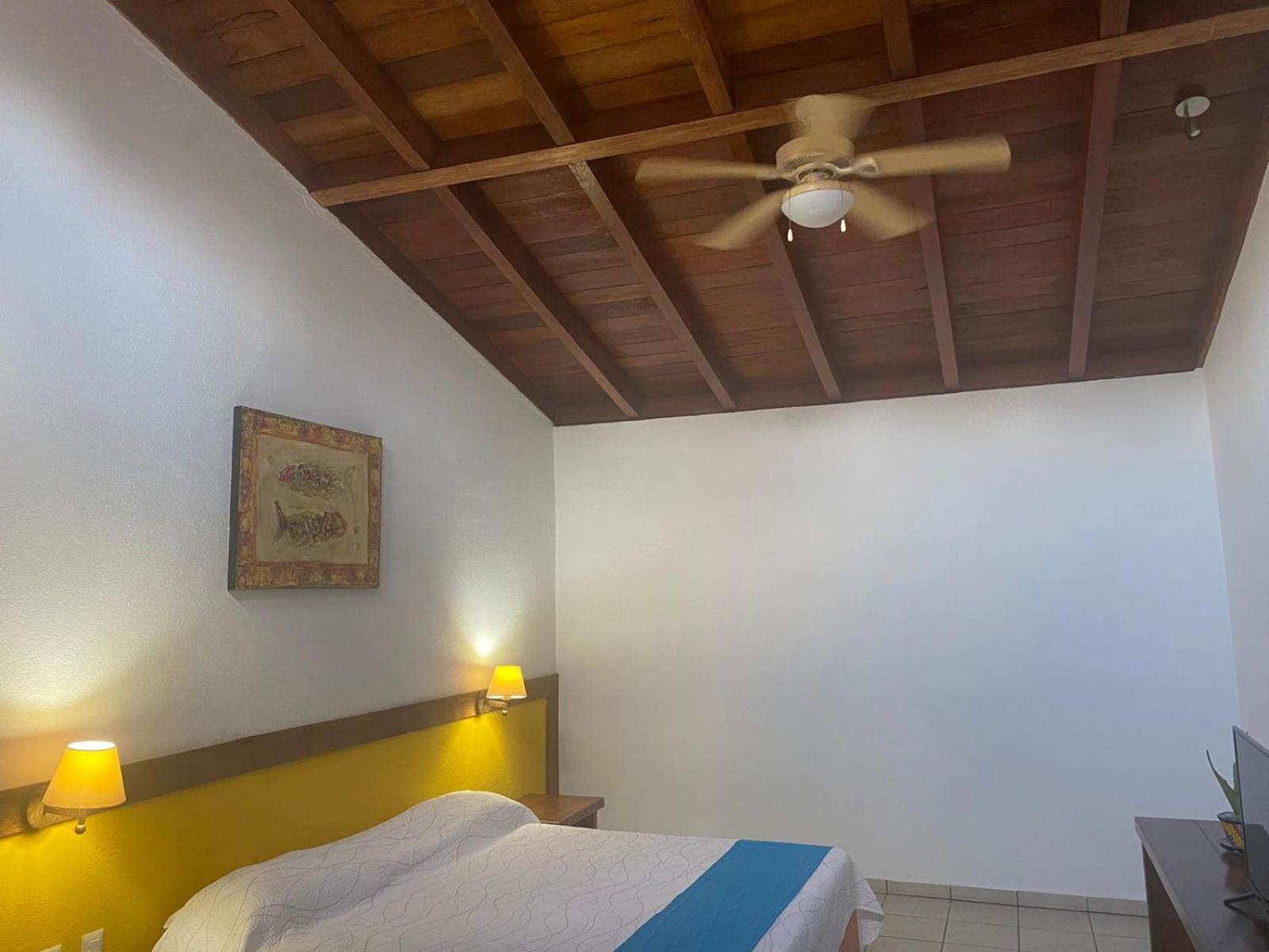 Hotel Pez Vela Manzanillo Eksteriør bilde